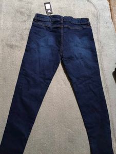 Floral Embroidered low rise skinnyJeans