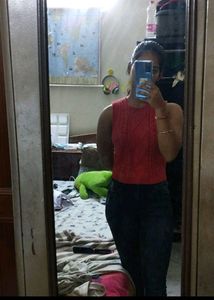 Causal Sliveless Red Top