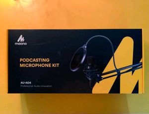 Podcasting microphone kit