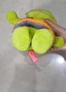 Hamleys Movers &amp; Shakers Alan The Alien, Green, 3Y