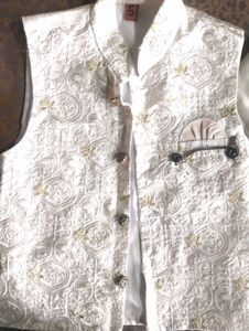 Boys&#39; White Indian Outfit - Size Unknown