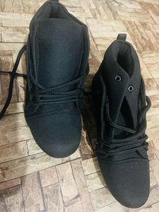 Black Shoes