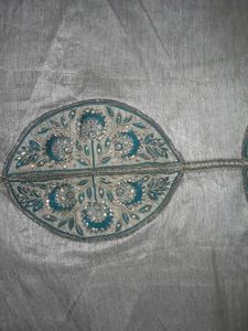 Embroidered Sleeveless Kurti