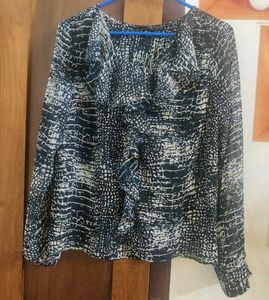 WOMEN'S PRINTED RUFFLE TOP