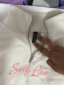 Final Call - H&amp;M Cream Sweatshirt