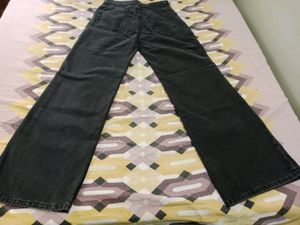 H&amp;M Wide Leg Jeans..with TAG Attached..never Used