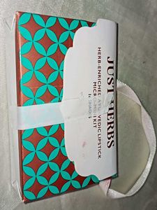 Just Herbs Lipstick Kit