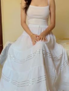 White long cute Skirt with Silver Detail