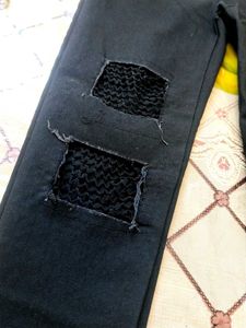 edgy black ripped jeans with comfort&amp; style!!!