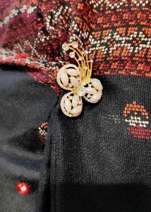 This is a Saree Pinn..Lightly Used &amp; Looks Good