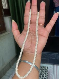 cream white Pearl beeds neck piece