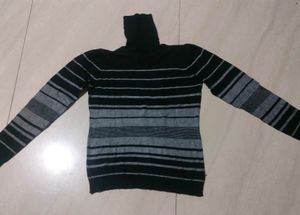 🆕🖤 BRAND NEW Striped Turtleneck Sweater🖤🆕