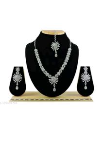 Sparkling Jewelry Set