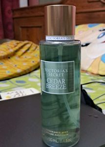 Victoria's Secret CEDAR BREEZE (Limited Edition)