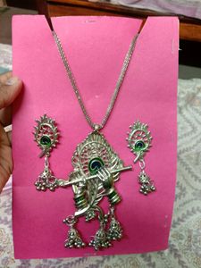 Jewellery Set.