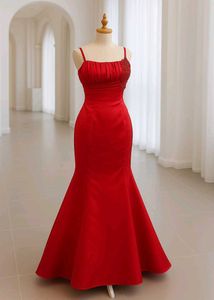 Elegant Red Mermaid Gown