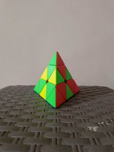 Pyraminx Puzzle