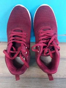Maroon Casual Sneakers