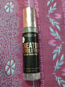 Makeup Revolution Fixing Spray