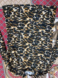 Beige &amp;b lack Animal Print