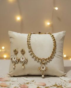Elegant Gold-Tone Necklace