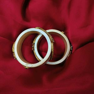 Embellished lac Bangles (Set of 2)