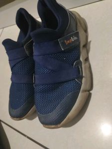 Navy Sneakers 👟
