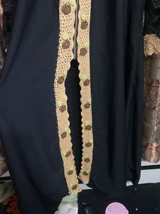 Beautiful Curosio..abaya....