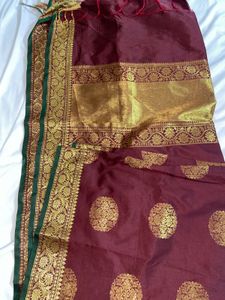 Maroon And Gold Duppatta
