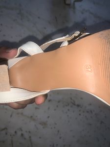 Sale🎉 NYKAA WHITE HEELS