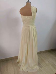 Elegant One-Shoulder Evening Gown