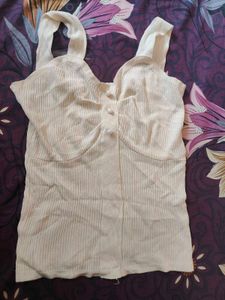 Stretchable White Sleeveless Top