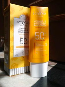 Dot &amp; KEY&#39;s Vitamin C + E Super Bright Sunscreen