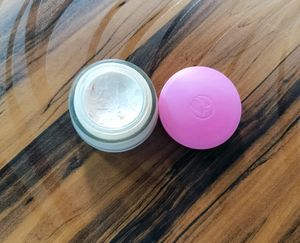 Pond&#39;s Bright Beauty Cream