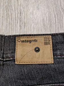 Ma1571 Integriti Beggy jeans waist 34