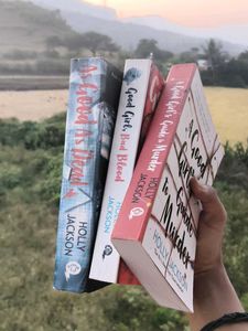 A Good Girl&#39;s Guide to Murder (3 BOOK SET)