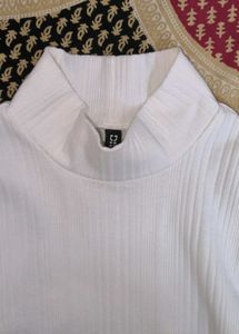 H&amp;m Turtle Neck White Top