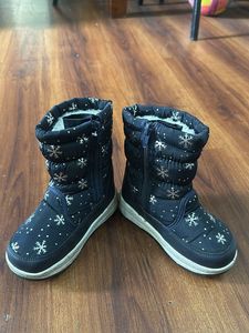 Snow boots for 1-3.5yrs old kid size 26