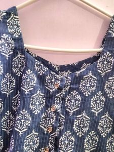 Patterned Sleeveless Casual Top