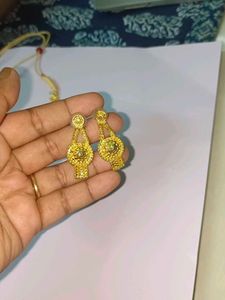Gold-toned Necklace &amp; Earring Set