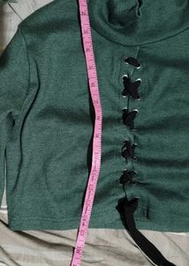 Turtle Crop Top