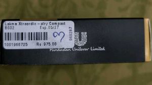 Lakme Unreal Dual Cover Pressed Powder