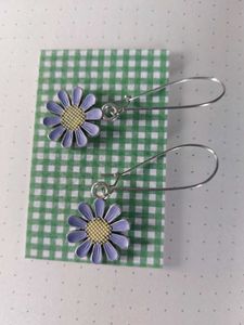 ✨️🪻Purple Daisy Earrings🪻✨️