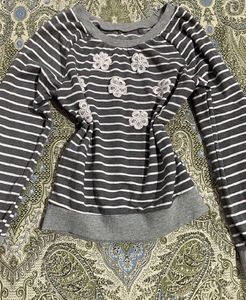 Striped Floral Sweatshirt 🌸