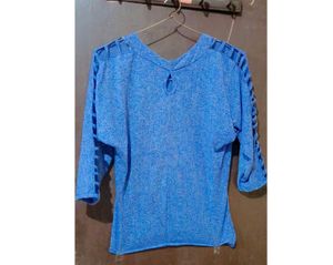 Trendy Women&#39;s Top