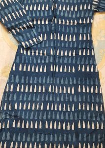 women navy blue batik print kurti