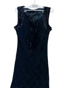 Globus Elegant Black Lace Dress