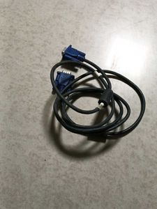 2 setVGA Cable - Monitor Connection