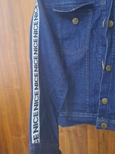 Dennim Jacket With Full Sleeves