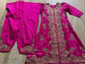 Sale 🔥Bridal Pink Embroidered Anarkali Suit